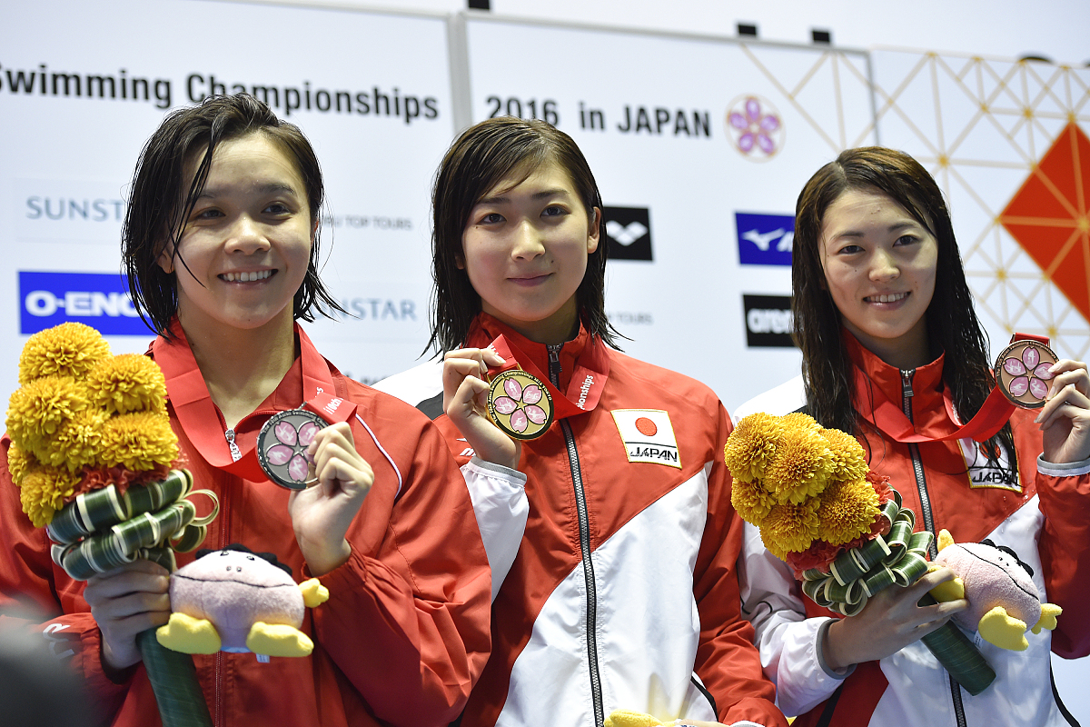 开云- 穆古鲁扎迎来十二赛季出色发挥，湖人观众热烈欢呼！全场沸腾不已