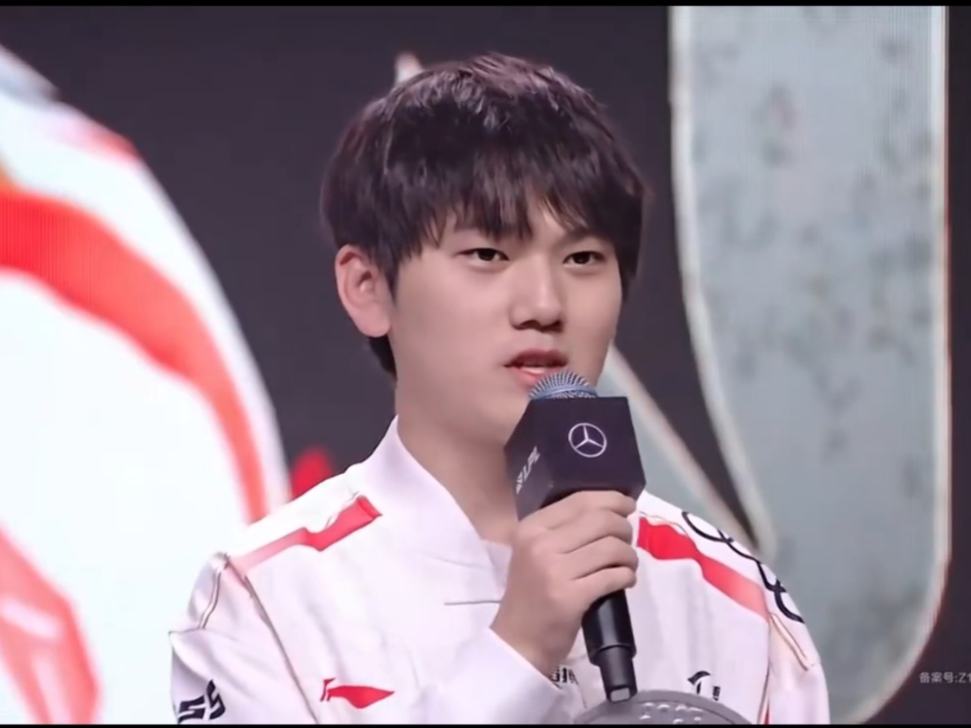 开云- 英雄联盟jackeylove个人资料 