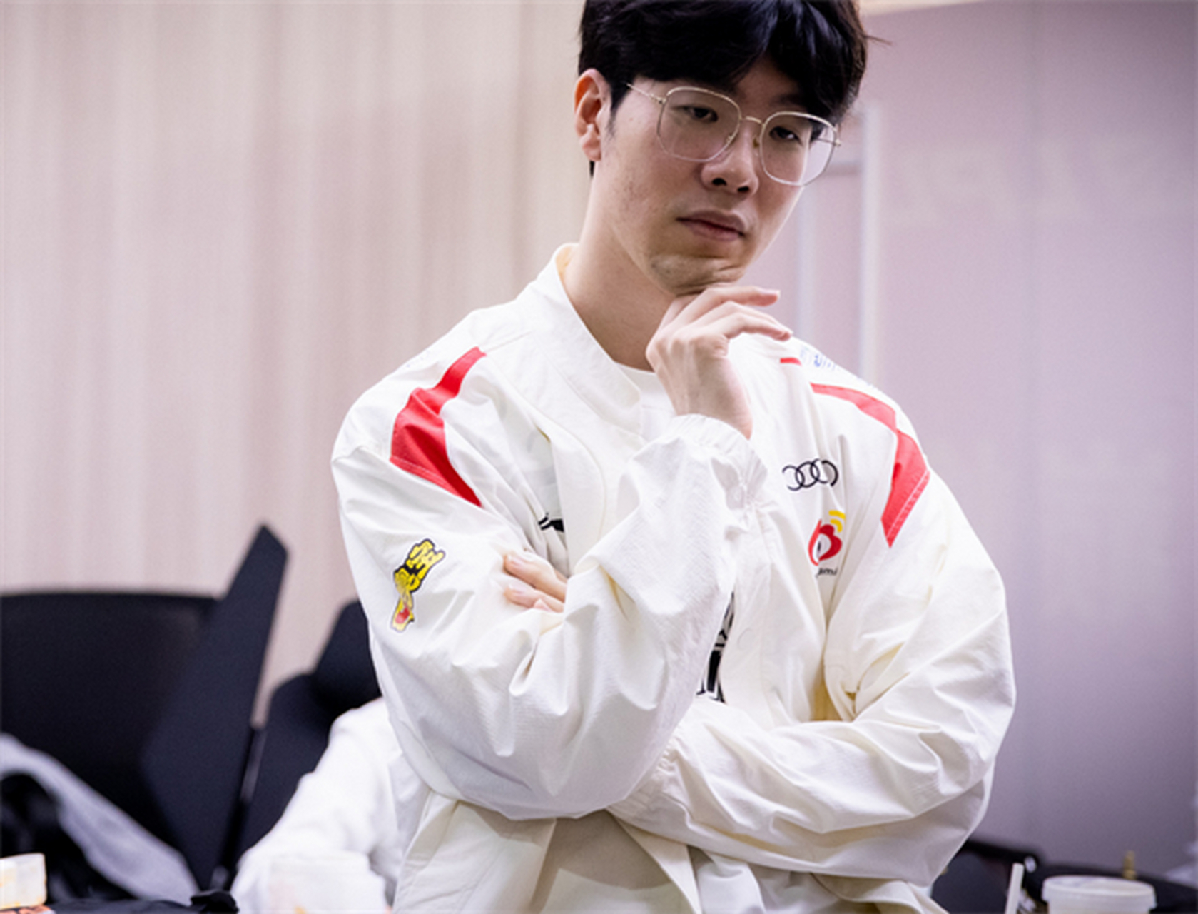 开云体育-关于TheShy回归赛场，突破纪录首场状态亮眼，FPX观众沸腾！的信息