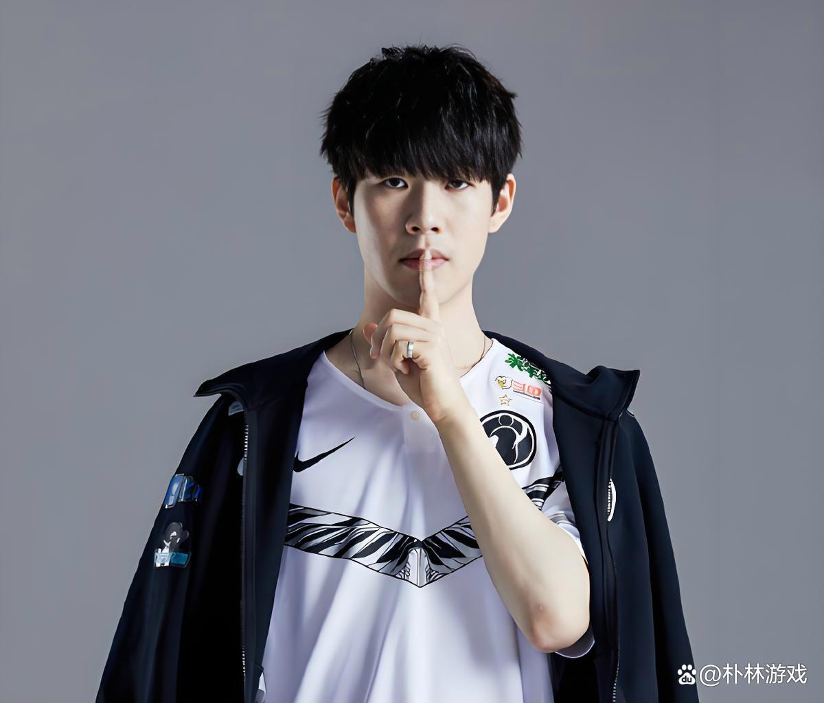 开云体育-关于TheShy回归赛场，逆转首场状态亮眼，拜仁观众沸腾！的信息