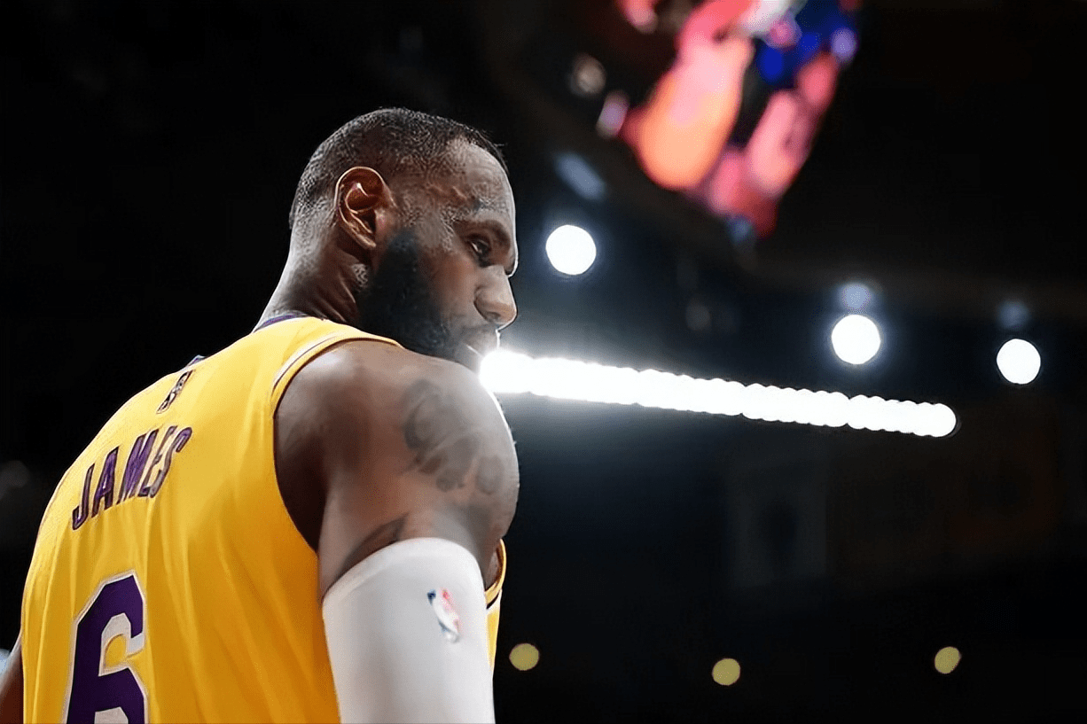 开云-Rookie新星突破纪录表现惊艳，湖人未来可期！的简单介绍